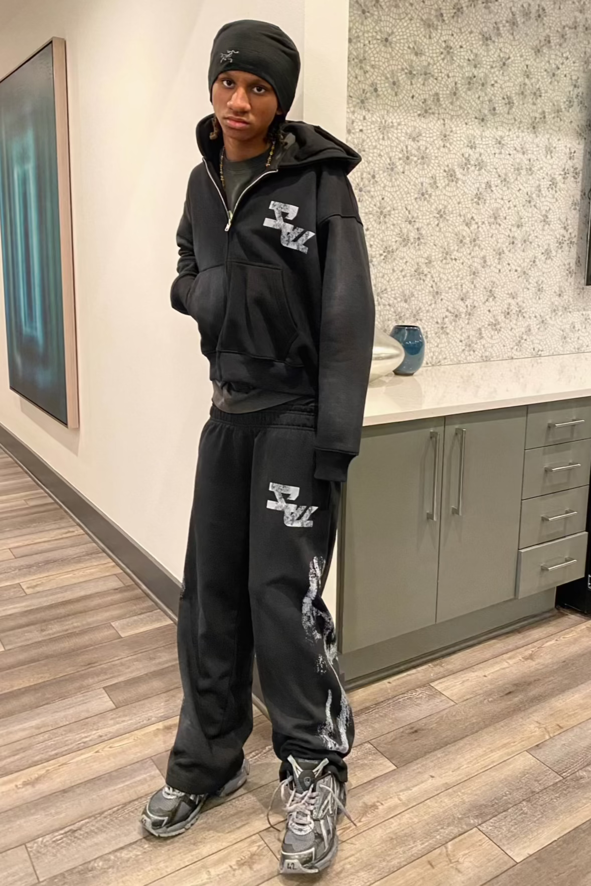 "SW" SWEATSUITS (BLACK)